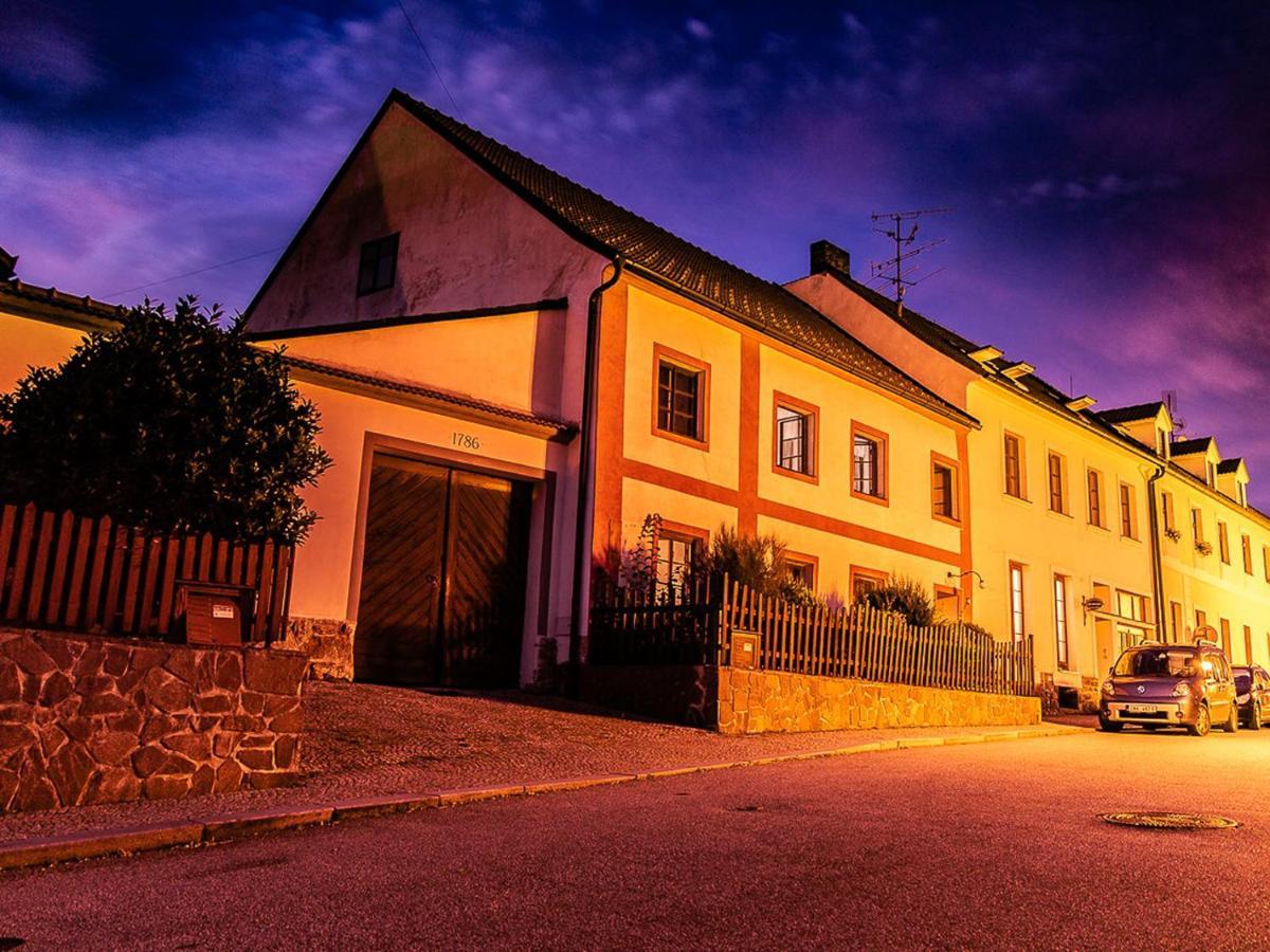 Penzion 1670 Nové Hrady Buitenkant foto